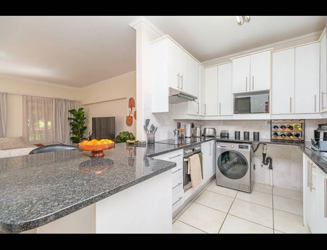 2 BEDROOM APARTMENT FOR SALE IN SAXONWOLD